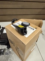 NEW Honeywell CT40-WS-00 CT40 Wearable Wrist Scanning Kit w/ LXE 8620 Scanner