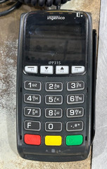 Ingenico Desk 3500 Credit Card Terminal With Ingenico iPP315 Pin Pad