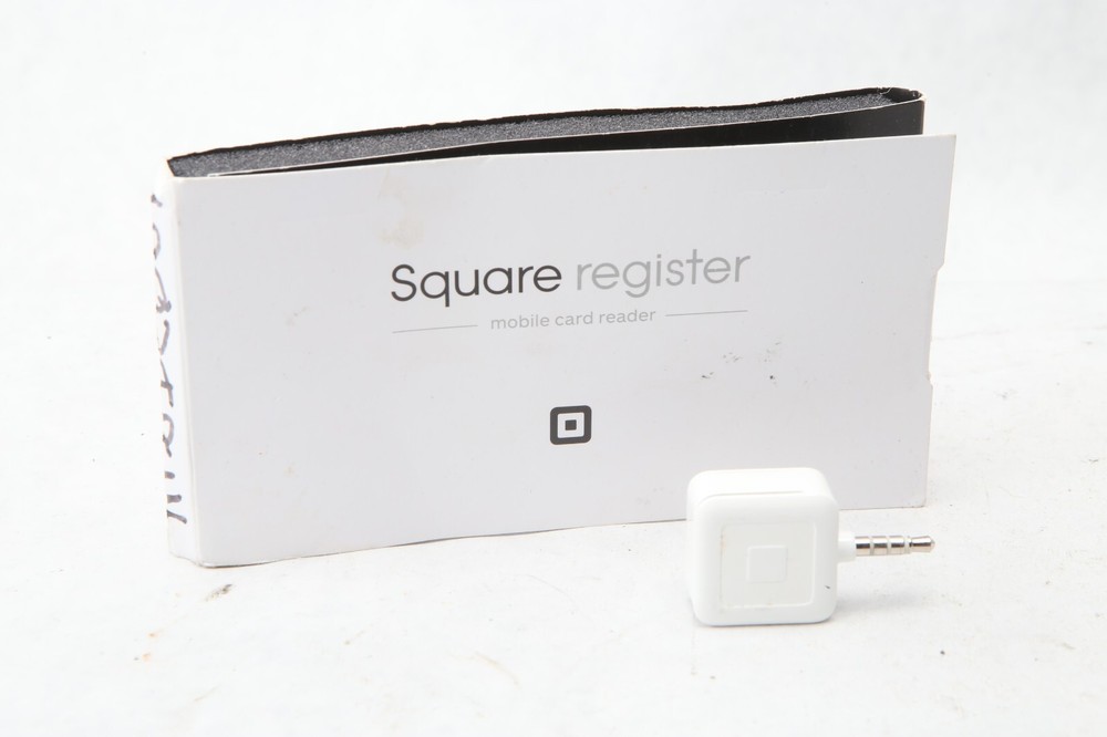 Square A-PKG-0206-01 Credit Debit Card Reader White Apple iPhone Android C32a