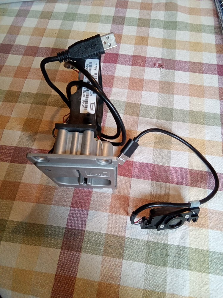 IDTECH Modle SPTE-328-33-1NN0N-0C1-D1 Card Reader W/ Unbranded Camera 505344-01