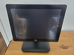 EloPOS 15″ E931896 AiO POS Computer – Win10 / Core i3 / 4GB RAM / 128GB M.2 SSD