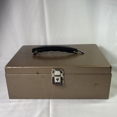 Metal Cash Box with Tray No Key For Lock 4″ x 7.75″ x 11″ Rockaway Metal Prod Co