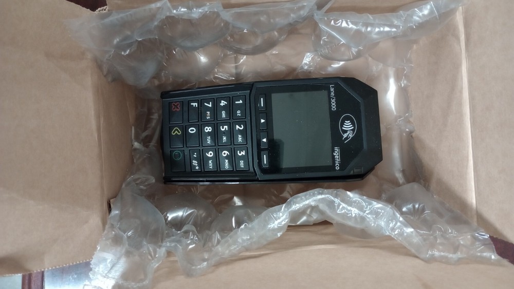 Ingenico Lane/3000 Payment Terminal Credit Card Touch POS w/charger +cable
