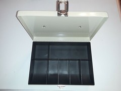 New MMF Industries Beige Color Steel Metal Money Lock Box with Tray and Key