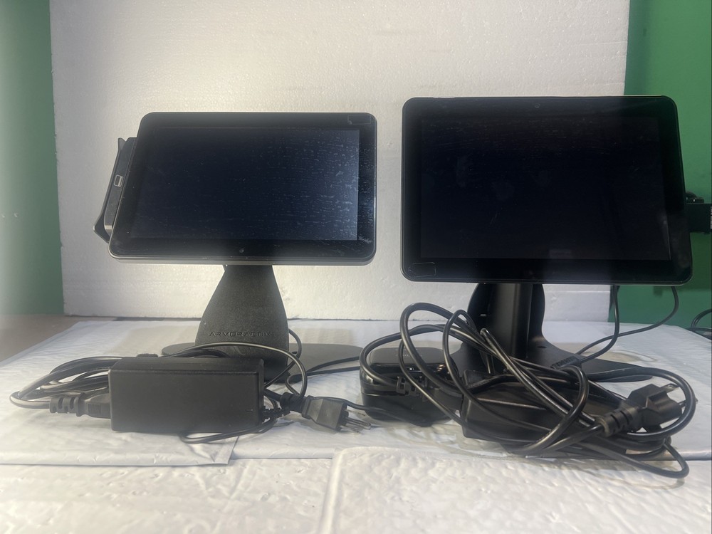 2 ELO Toast POS System 1Touchscreen ESY10i1+TD100