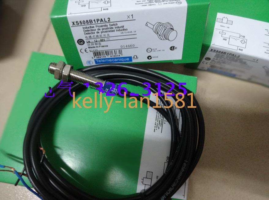 1pcs Schneider Inductive Sensors XS508B1PAL2