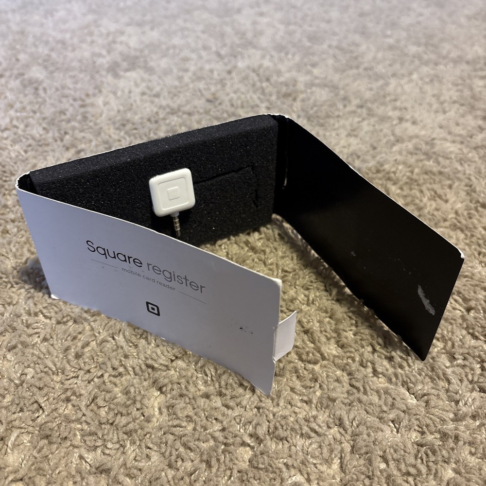 Square A-SKU-0523 Reader for Magstripe Lightning Connector WITH PACKAGE