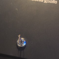 SentrySafe Lockable Metal Cash Box with Key and Adjustable Tray.