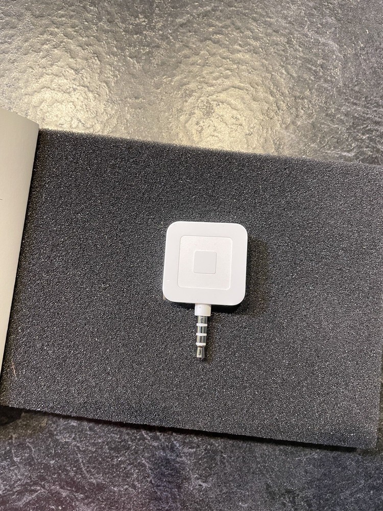 Square A-PKG-0206-01 Credit Debit Card Reader – White for Apple iPhone and…