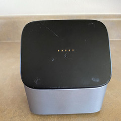 Shopify S1803B Lightning USB Retail Stand Only No Cables Or Power Supply