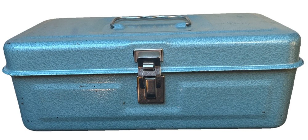 Vintage METAL CASH BOX w/ Lockable Clasp /Metal Handel/ Dual Hing 11 x 5.5 x 3.5