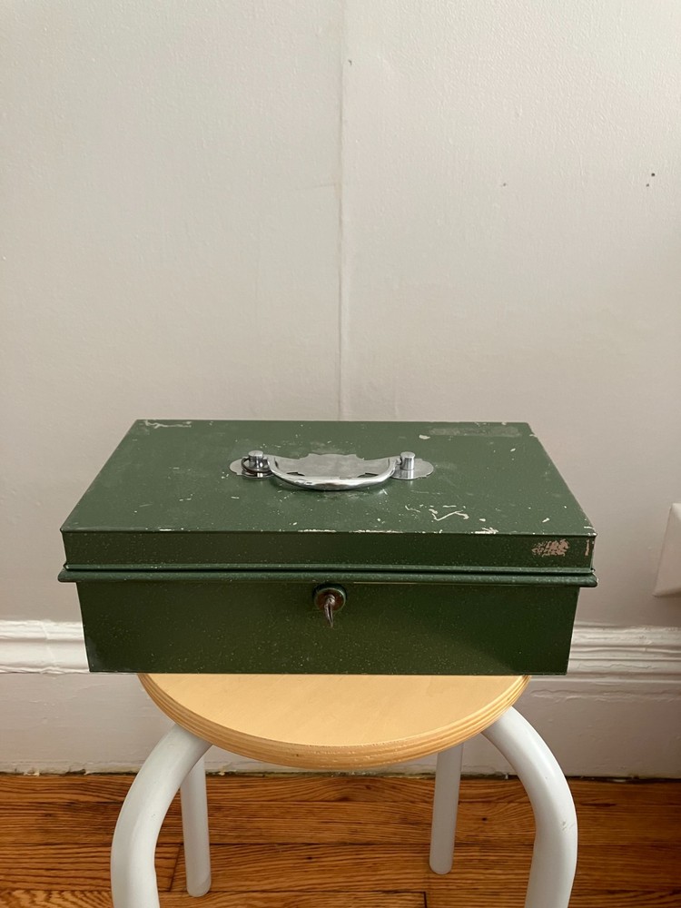 Vintage Green Victa Metal Cash Box with Coin Tray Insert And Key