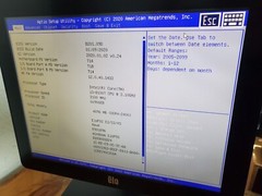 EloPOS 15″ E931896 AiO POS Computer – Win10 / Core i3 / 4GB RAM / 128GB M.2 SSD
