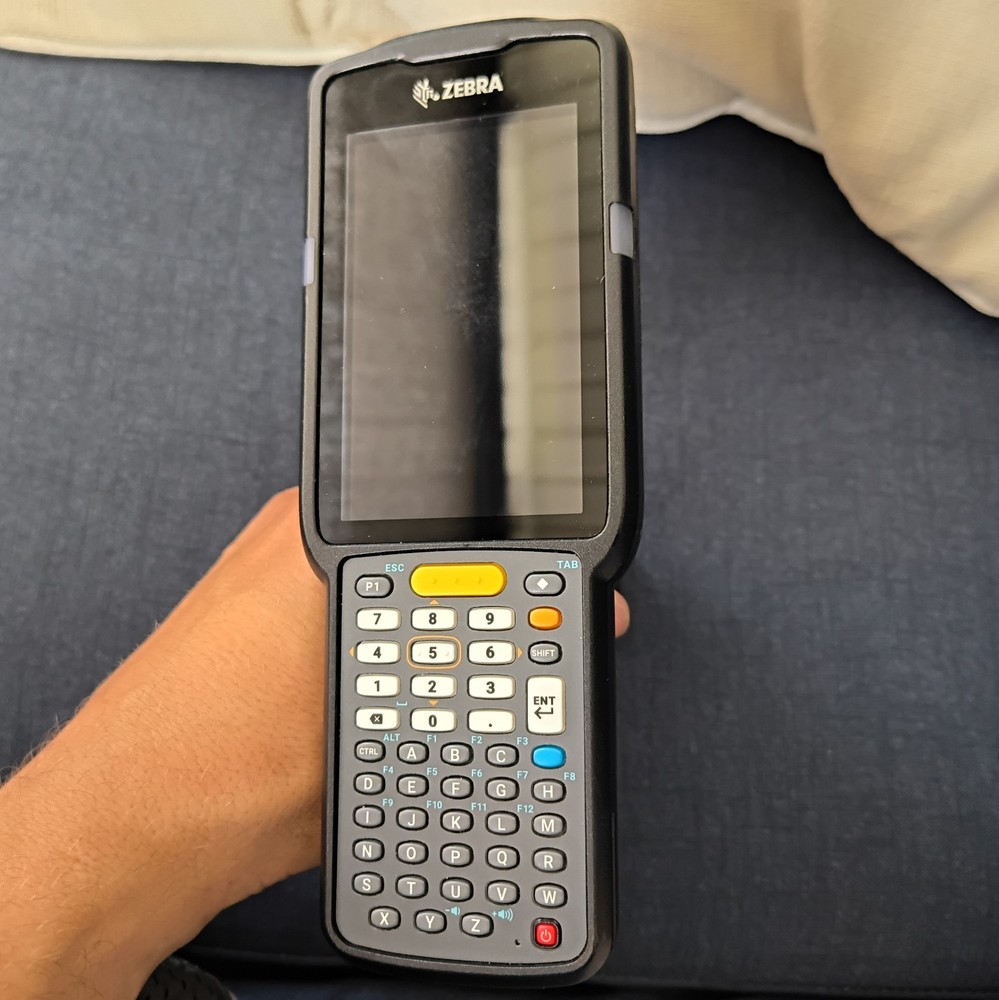 Zebra MC330L Mobile Computer Scanner Main Unit With Battery NEEDS REPROGRAM