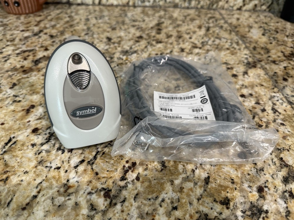 Motorola Symbol DS6707 Barcode Scanner with USB Cable