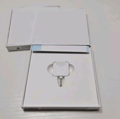 Square A-PKG-0206-01 Credit Debit Card Reader – White for Apple iPhone and…
