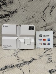 Square Magstripe Reader with Lightning Connector Glossy White
