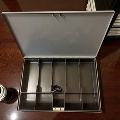 MMF INDUSTRIES HEAVY GAUGE STEEL CASH BOX & TRAY GRAY SUPER – With Key