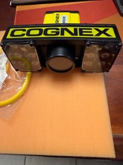 COGNEX DM375X-M BARCODE SCANNER/CAMARA W/ COGNEX LIGHTS P/N: 119-10104R