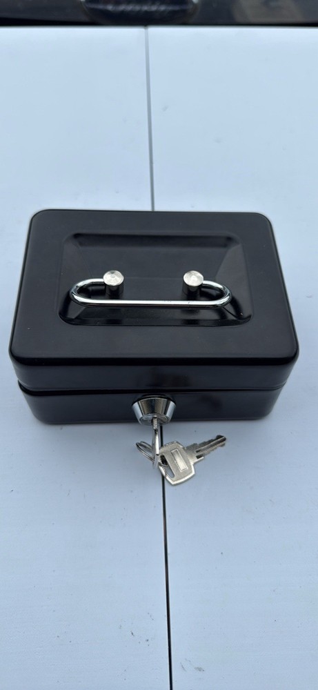 Portable Metal Cash Box with Handle, Lock & Keys