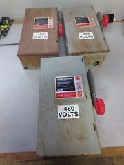 EATON / CUTLER-HAMMER DH361UGK 600V 30A HEAVY DUTY FUSIBLE SAFETY SWITCH