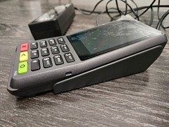 Verifone P400 Plus Stripe Credit Card Terminal, tested, turns on