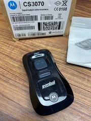 Motorola CS3070 USB Bluetooth Mobile Scanner CS3070-SR10007WW & Docking Station