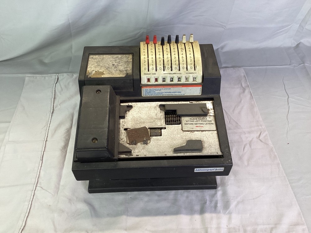 VINTAGE Antique CREDIT CARD MACHINE NewBold ADDRESSOGRAPH