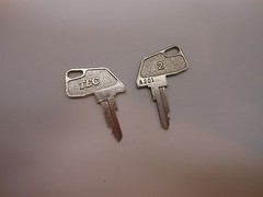 TEC Toshiba Cash Register 2 “USED” Vintage Number 2 Clerk Keys # 6201