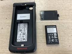 HONEYWELL SL-ES-C CAPTUVO BARCODE SCANNER SLED FOR IPOD TOUCH LOT OF 55/FRA1000