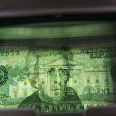 UPROMAX Portable UV LED MG MAGNIFIER Counterfeit Fake Dollar Bill Money Detector