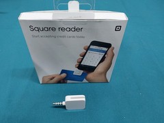 Square A-PKG-0206-01 Credit Debit Card Reader – White for Apple iPhone and…