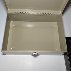 Vtg. MMF Industries Cash Metal Lock Box, no key 11″W x 7.75″D x 4″H