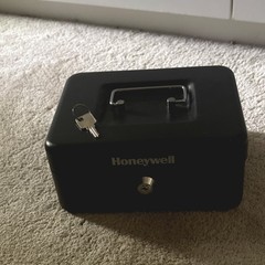 Honeywell Deluxe Keyed Metal Cash Box Lockable Portable Handle Includes Key