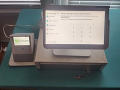 Clover POS Cash Register System – Touchscreen Display + Card Reader
