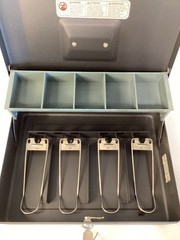 Sentry Safe Black Cash Box With Money Tray & Keys
